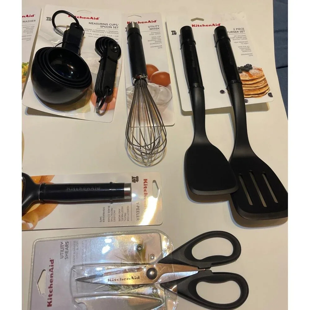 KitchenAid 18-Piece Black & Stainless Steel Utensil Set - Turner Masher Shears W
